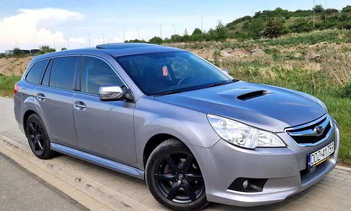 Subaru Legacy cena 23400 przebieg: 208000, rok produkcji 2012 z Bielawa małe 301